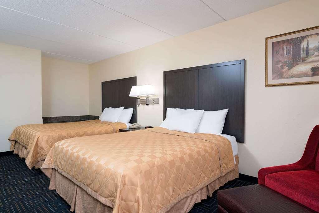 Twin Cities Inn, Hotel