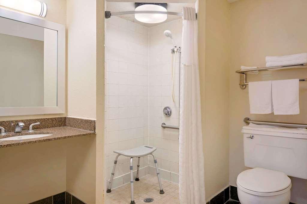 Hotel Twin Cities Inn, 2*