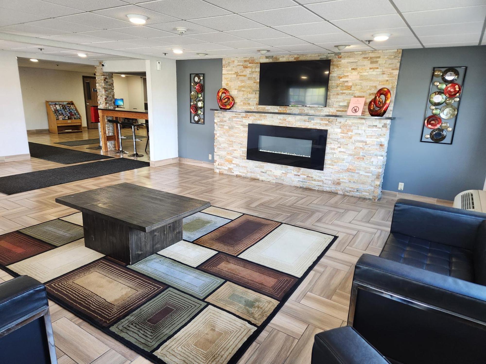 Hotel Twin Cities Inn,