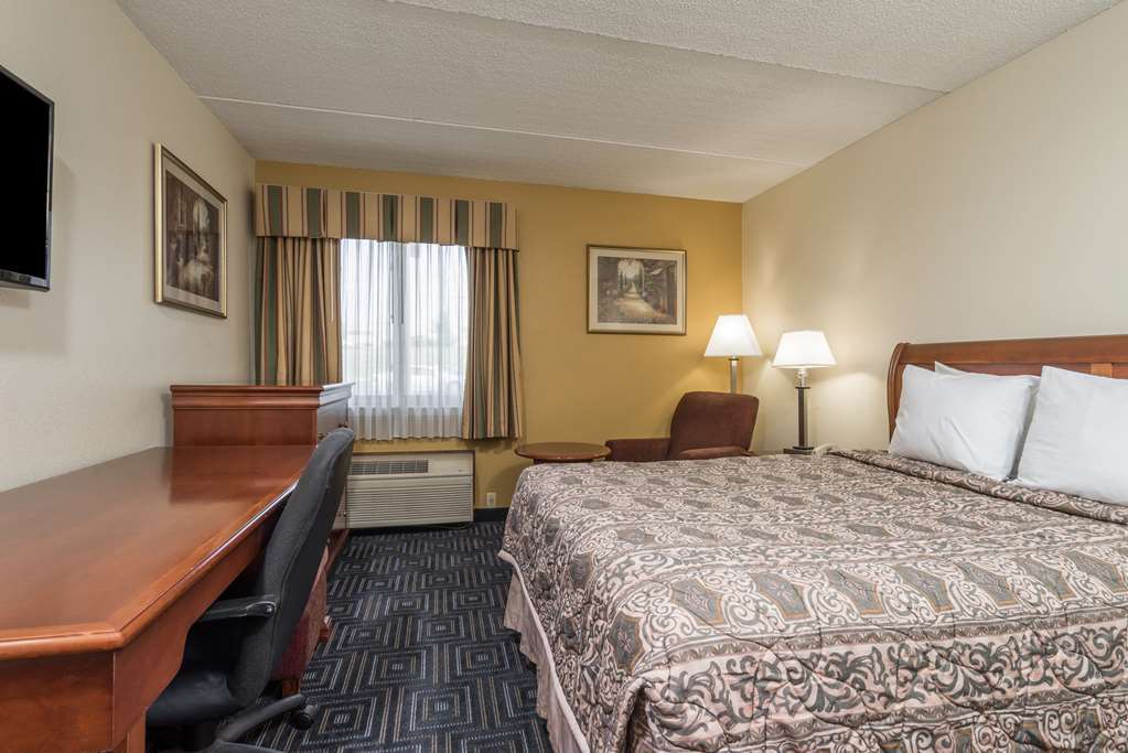 Twin Cities Inn, Hotel