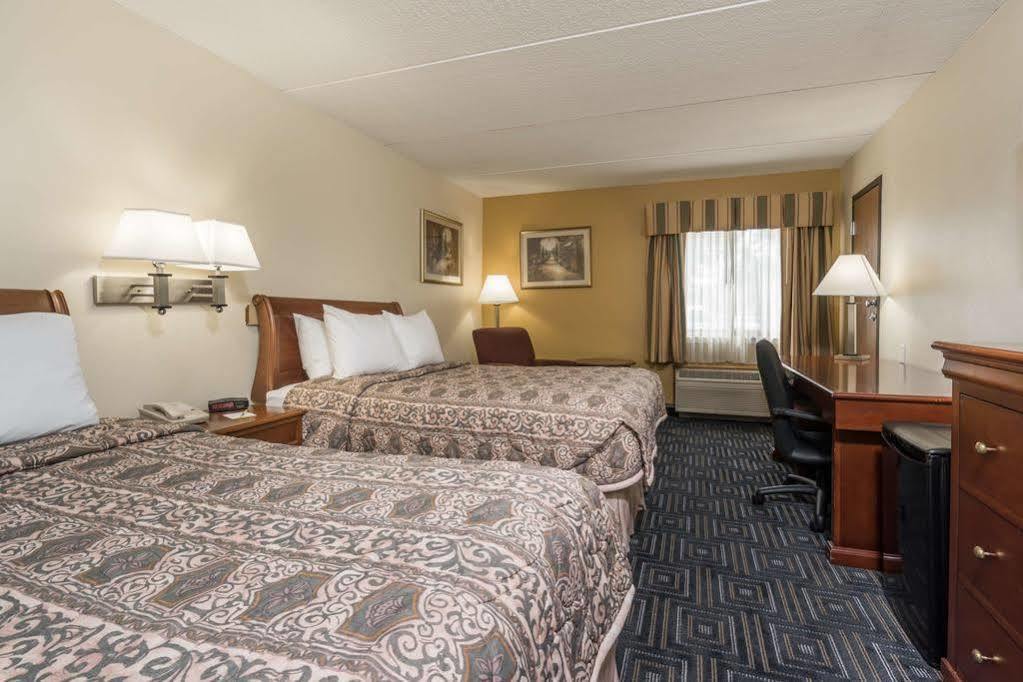 Twin Cities Inn, Hotel