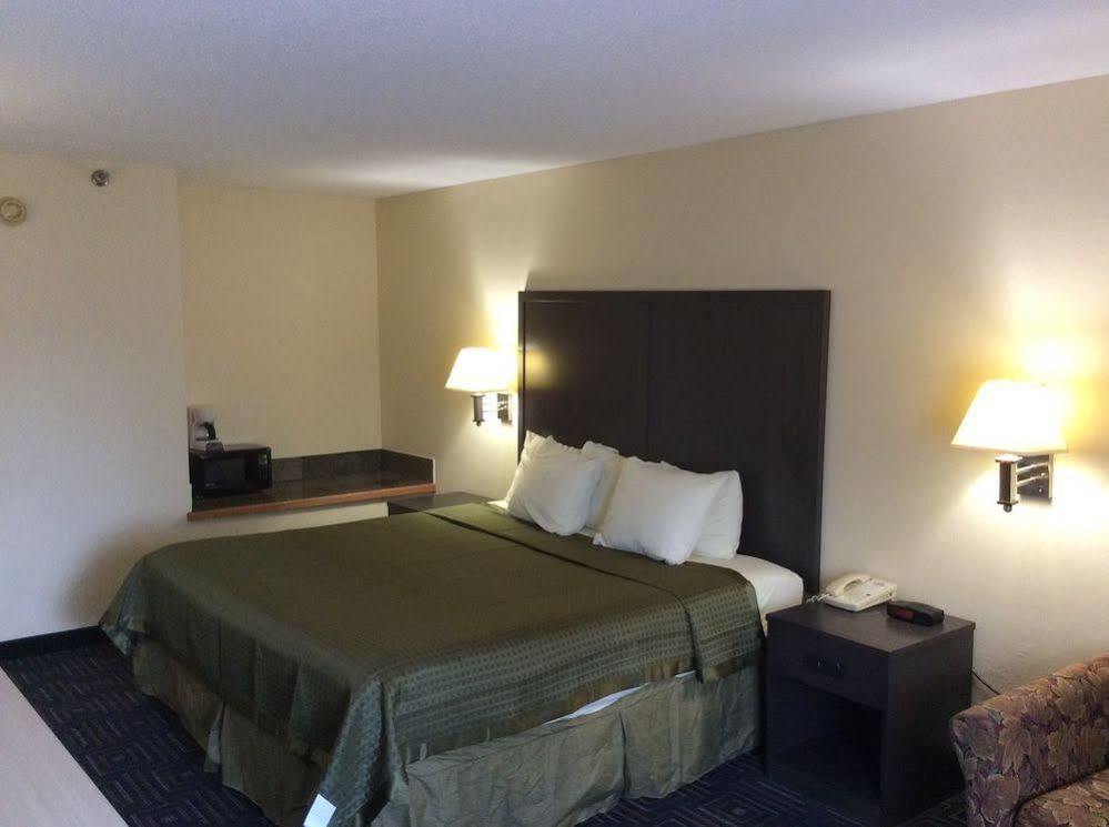 Twin Cities Inn, Hotel 2*